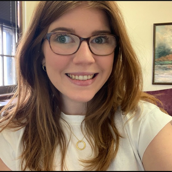 Meet your Posher, Sarah - Picture 2 of 2